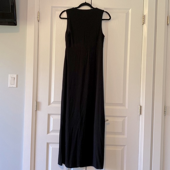 $9 CLEARANCE - Mario Seranni Black Maxi Dress - Picture 6 of 6